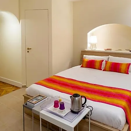 Bed & Breakfast Baru In Chiaia Naples