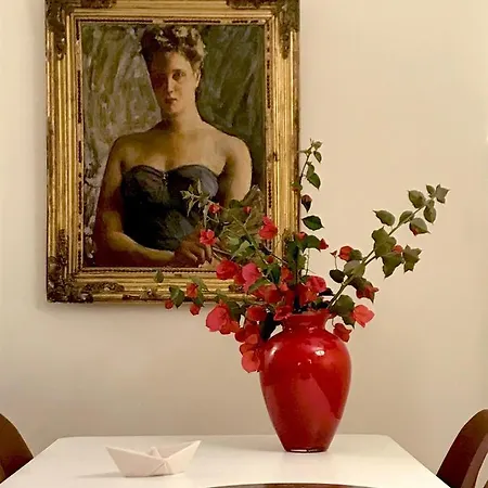 Baru In Chiaia Bed and Breakfast Νάπολη