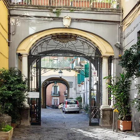 Baru In Chiaia فندق مبيت وإفطار 4*